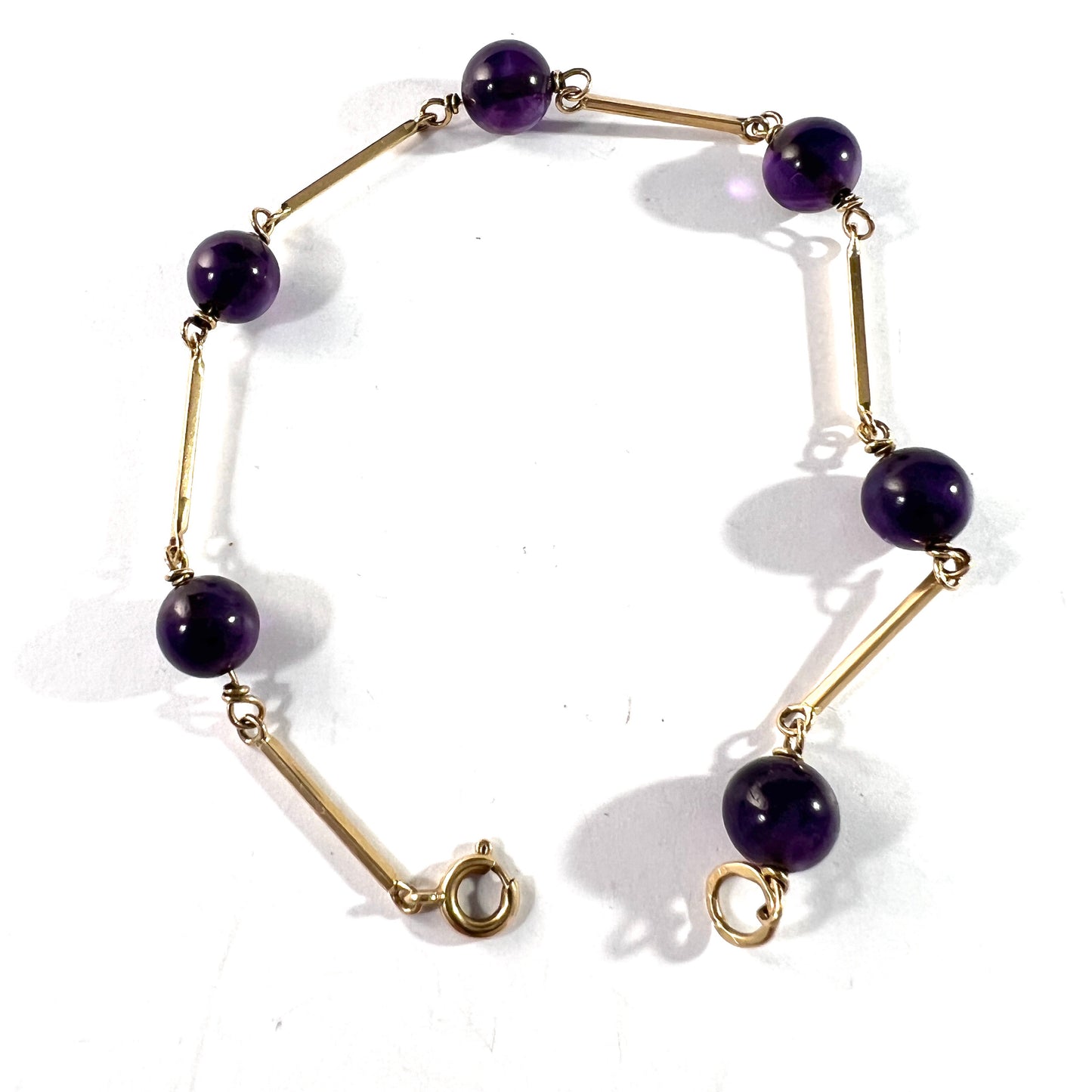 Kaplan, Sweden 1950s. Vintage 18k Gold Amethyst Bracelet.