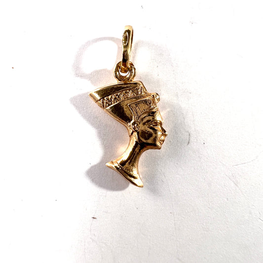 Italy. Vintage 18k Gold Nefertiti Charm Pendant.