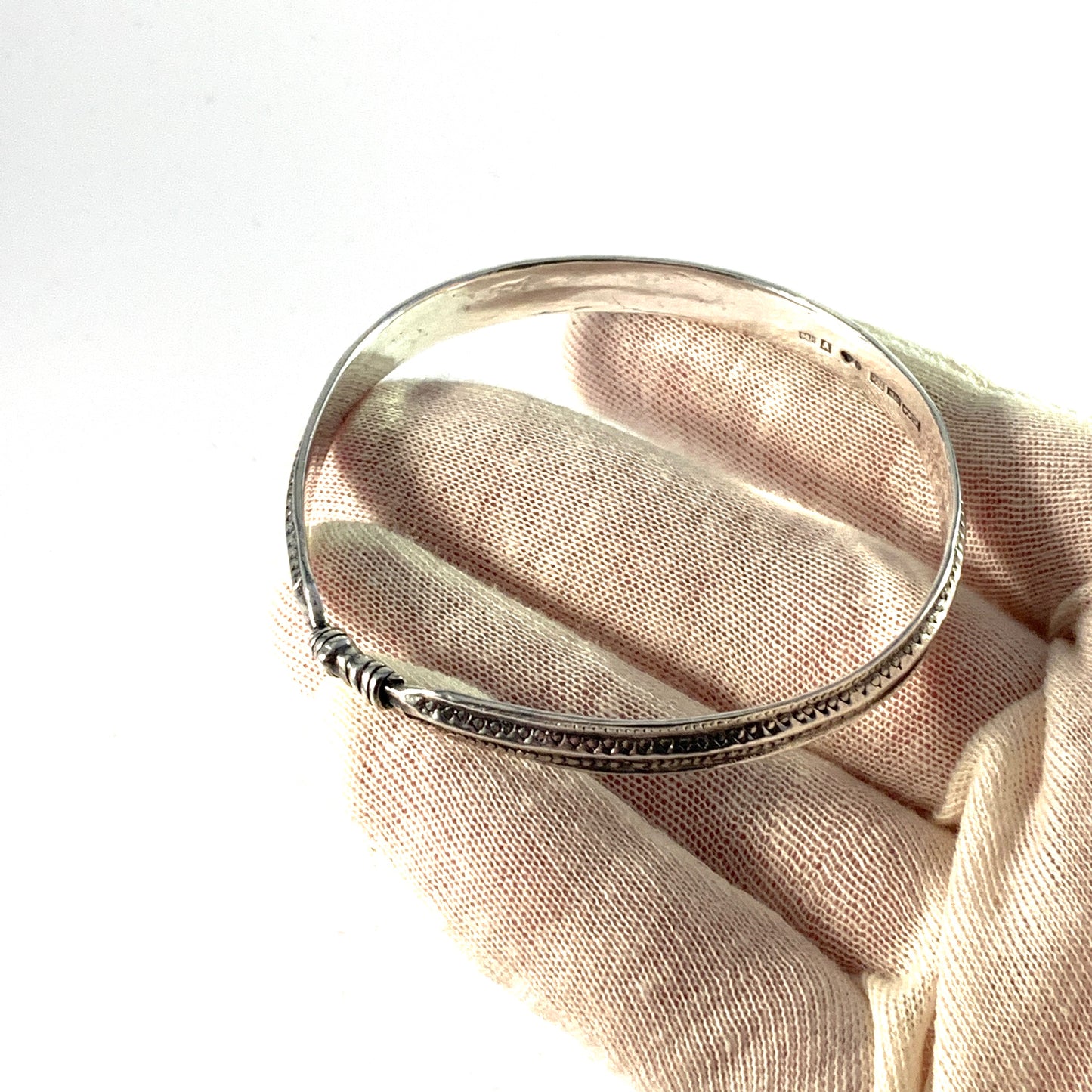 Bengt Hallberg, Sweden. Vintage Sterling Silver Viking Copy Bangle Bracelet.