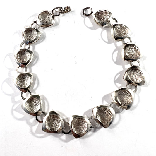 Einari Ailio, Finland 1960-70s. Sterling Silver Bracelet.