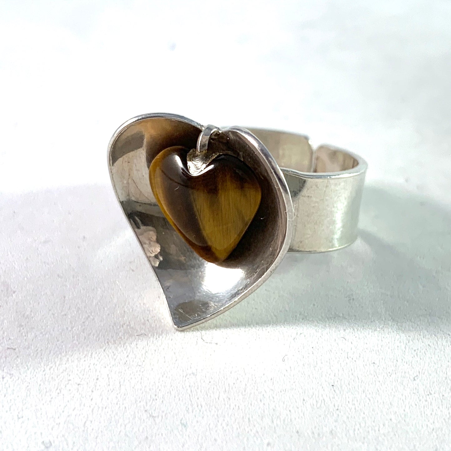Peter von Post, Sweden 1974 Vintage Sterling Silver Tiger-Eye Heart Love Ring.