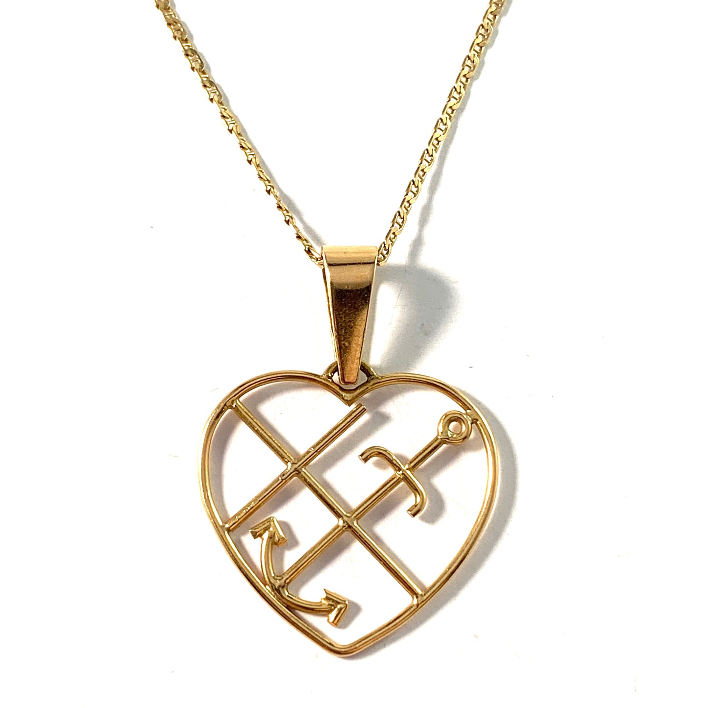 L Magnusson, Sweden 1974. Vintage 18k Gold Faith Hope Love Pendant. 14k Gold Chain.