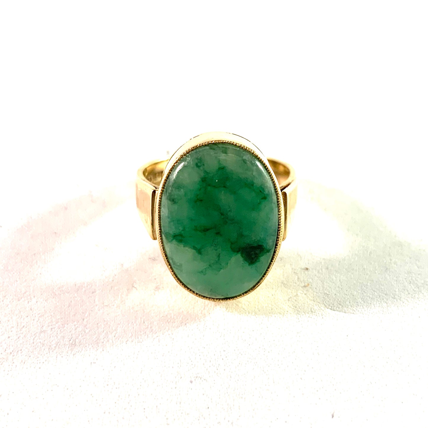 E Kämpe, Sweden 1963 Vintage 18k Gold Jade Ring.