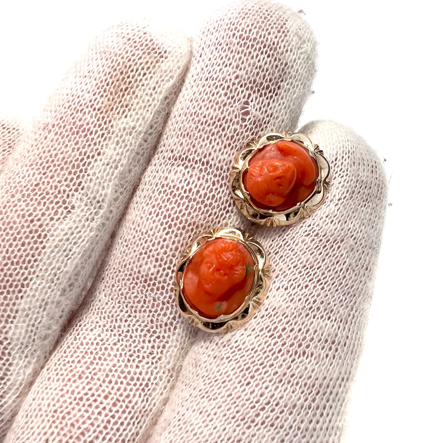 Vintage 1940-50s 14k Gold Cameo Earrings