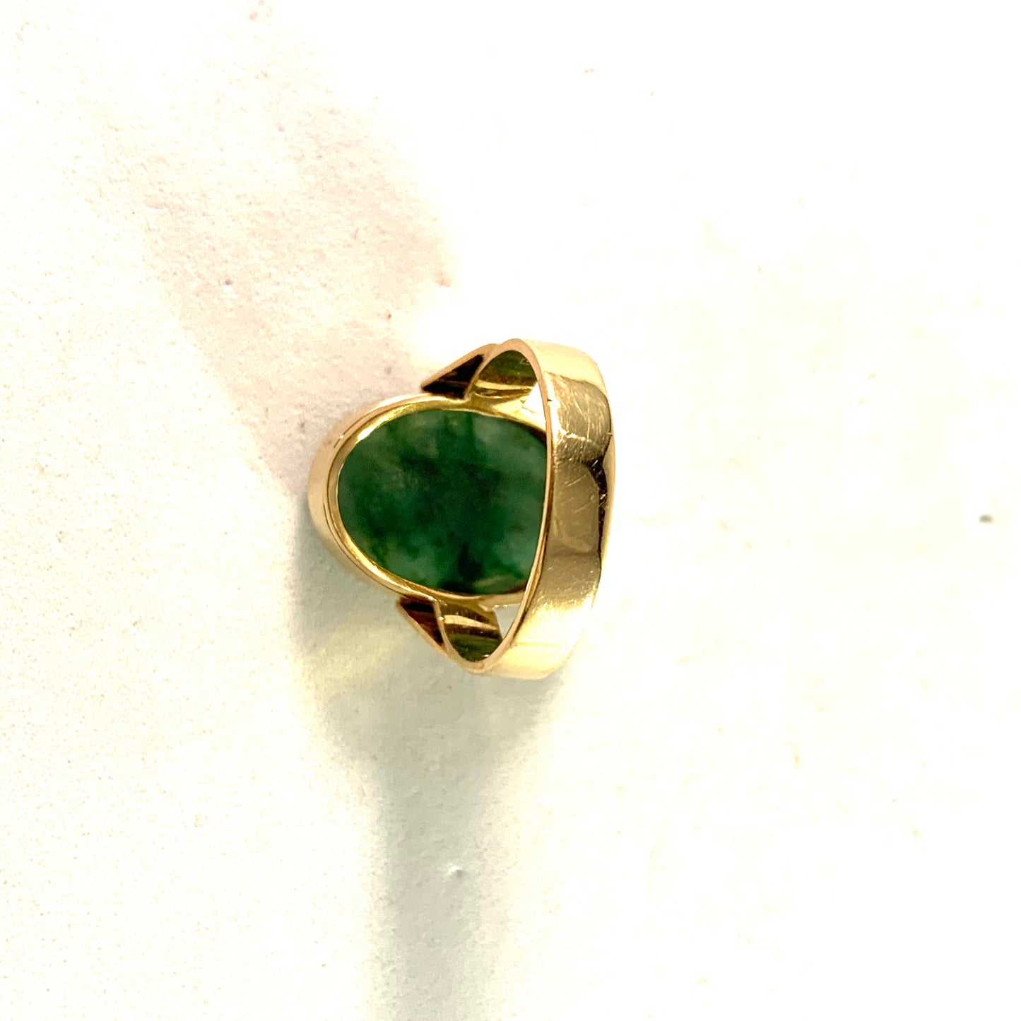 E Kämpe, Sweden 1963 Vintage 18k Gold Jade Ring.