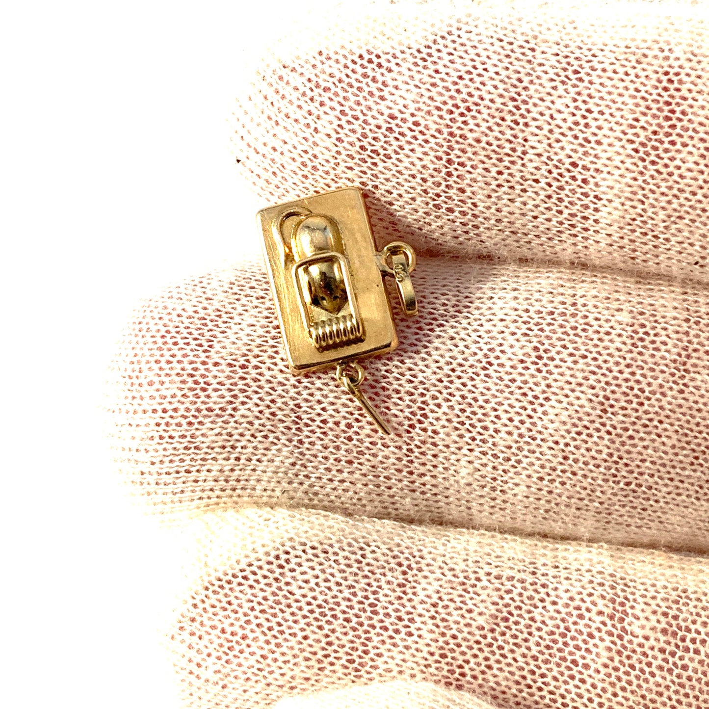 Vintage 14k Gold Mousetrap Charm