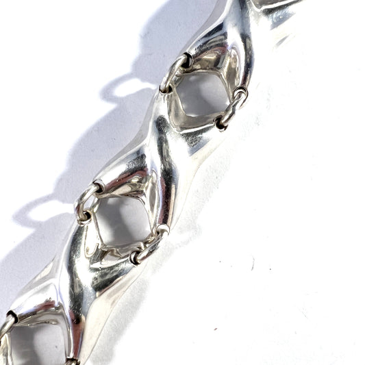 Taxco, Mexico. Vintage Modernist Sterling Silver Bracelet.