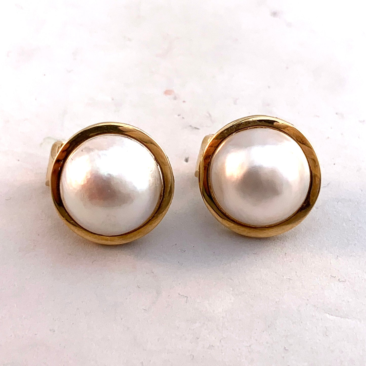 Vintage 18k Gold Mabe Pearl Earrings.