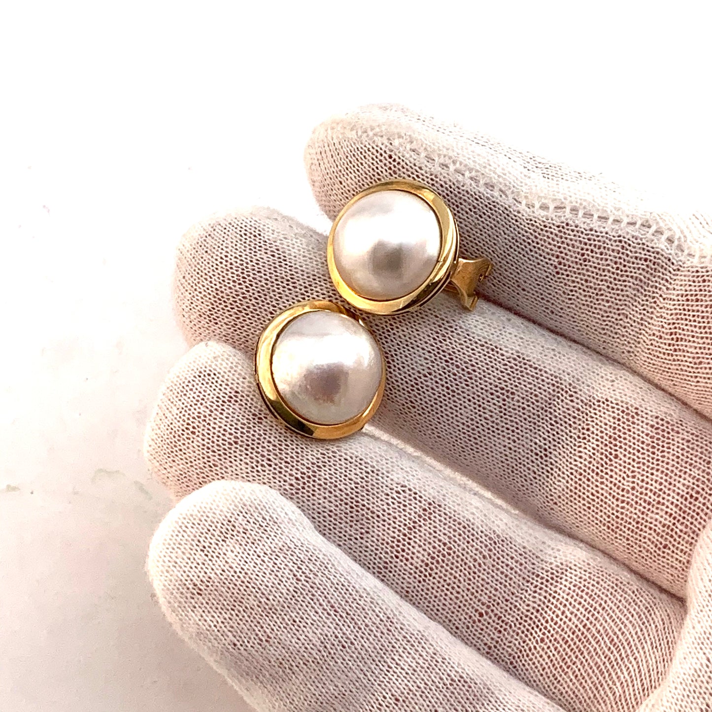 Vintage 18k Gold Mabe Pearl Earrings.