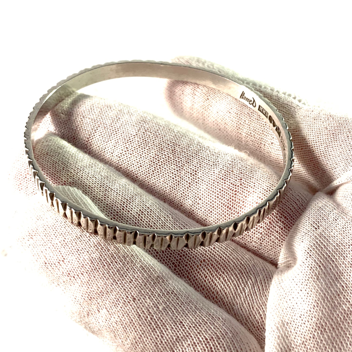 Hasse Dahlström, Sweden 1966 Vintage Sterling Silver Bangle Bracelet.
