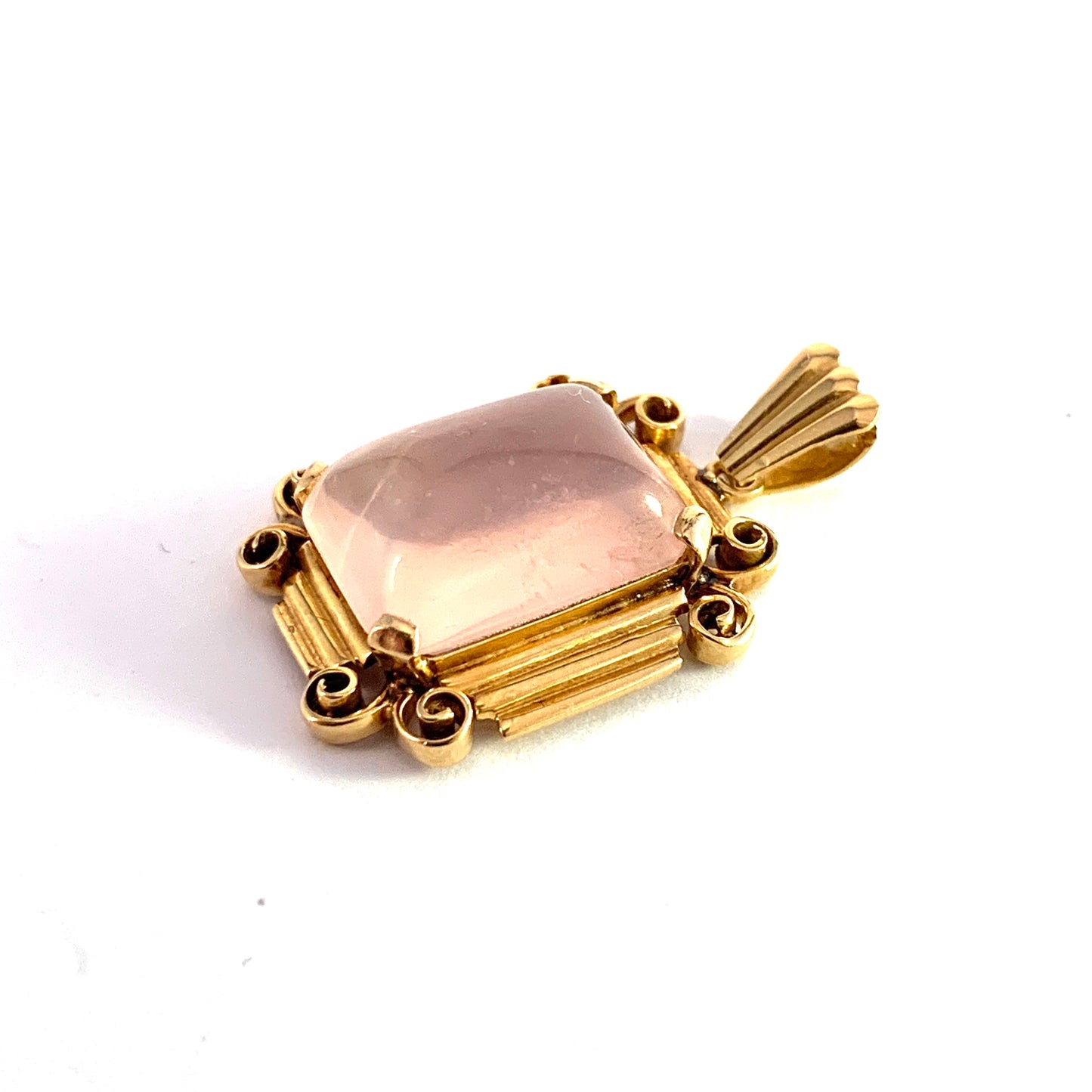 A P Platbarzdi, Sweden 1956. Mid Century 18k Gold Rose Quartz Pendant.