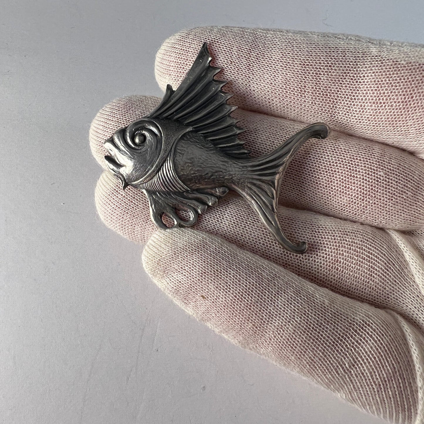 Olausson, Sweden 1948. Vintage Stetrling Silver Fish Brooch.