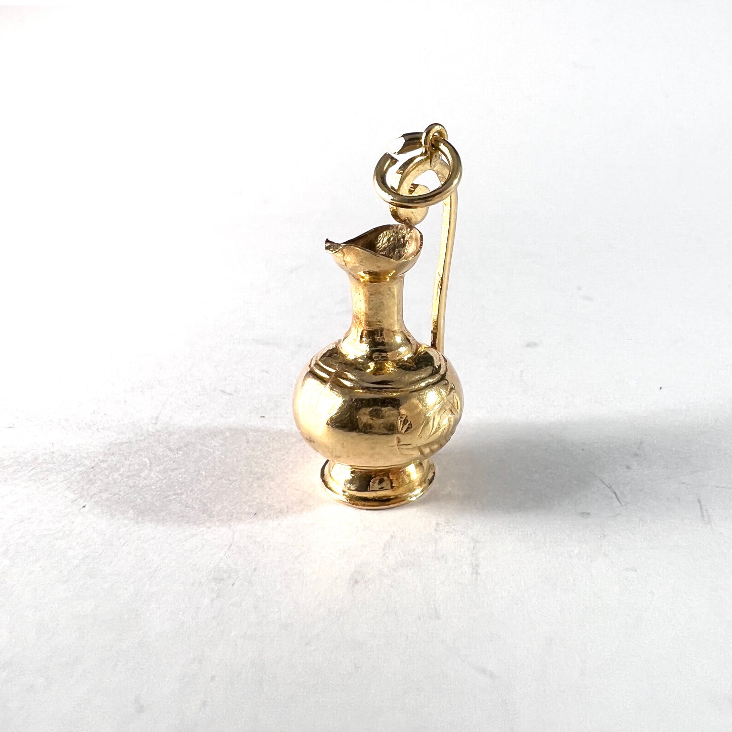 Vintage 18k Gold Wine Pitcher Charm, 2.1gram