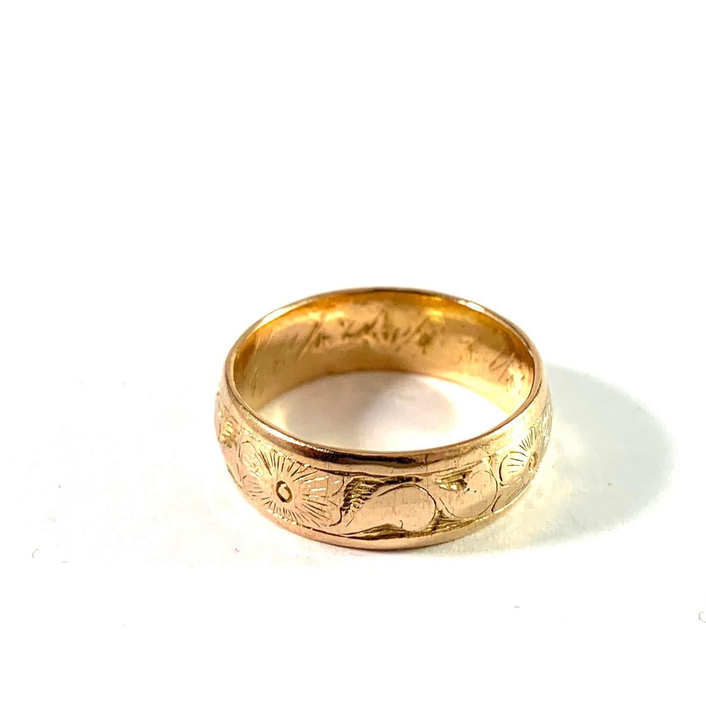 Sweden year 1898 Antique Creamy 20k Gold Wedding Band Ring.