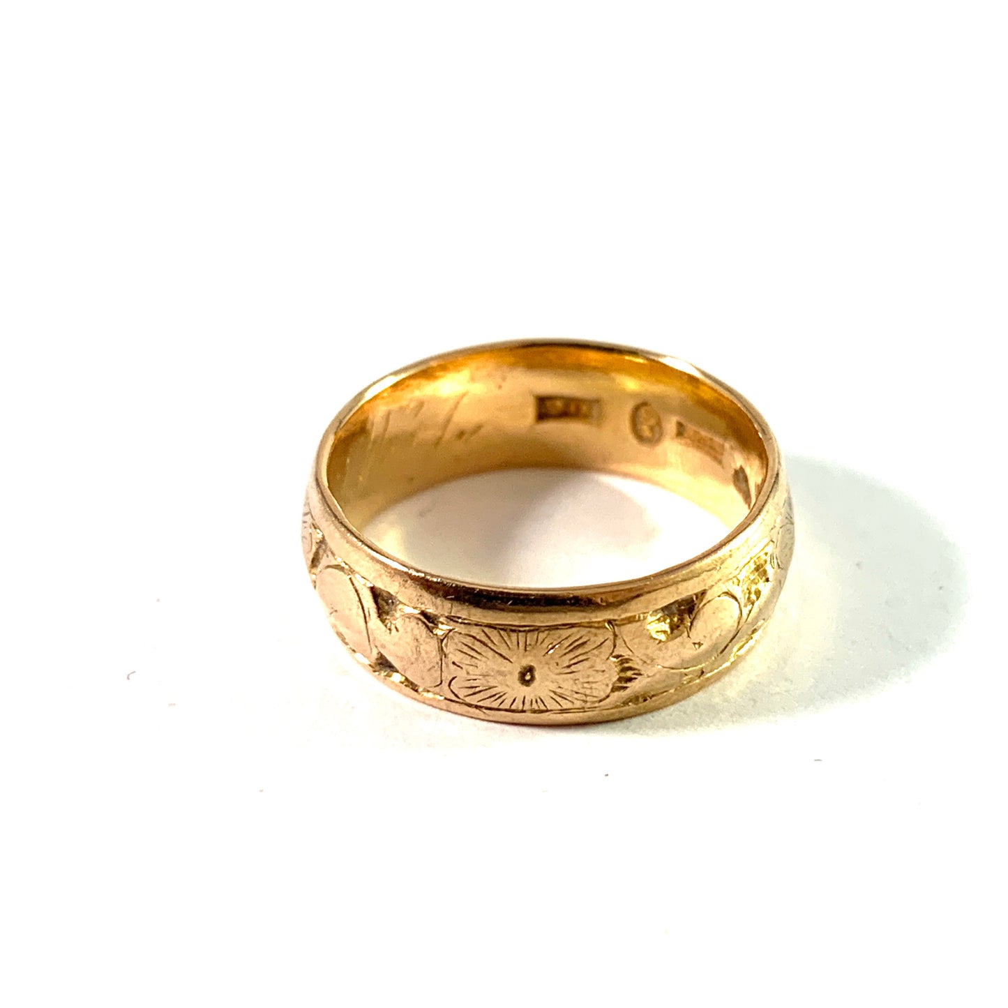 Sweden year 1898 Antique Creamy 20k Gold Wedding Band Ring.