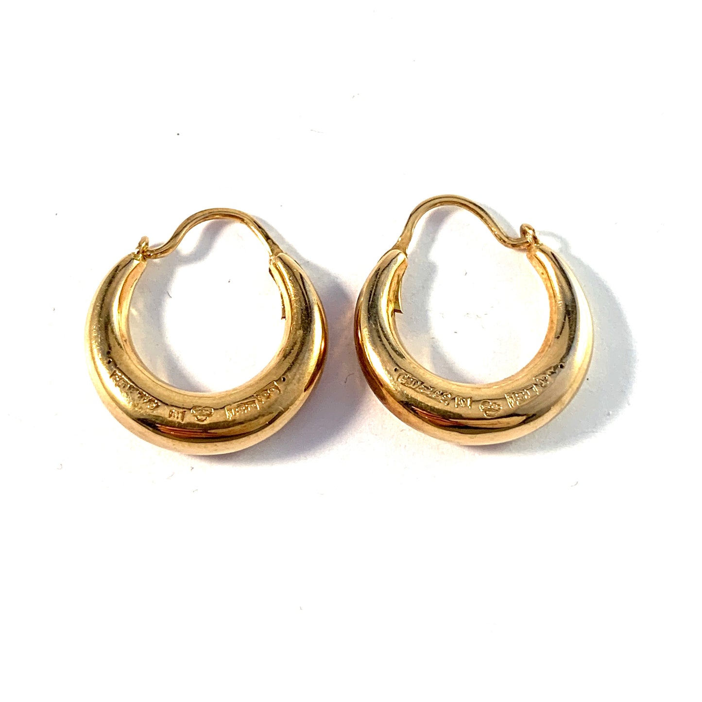 G Dahlgren, Sweden 1965. Vintage 18k Gold Earrings.