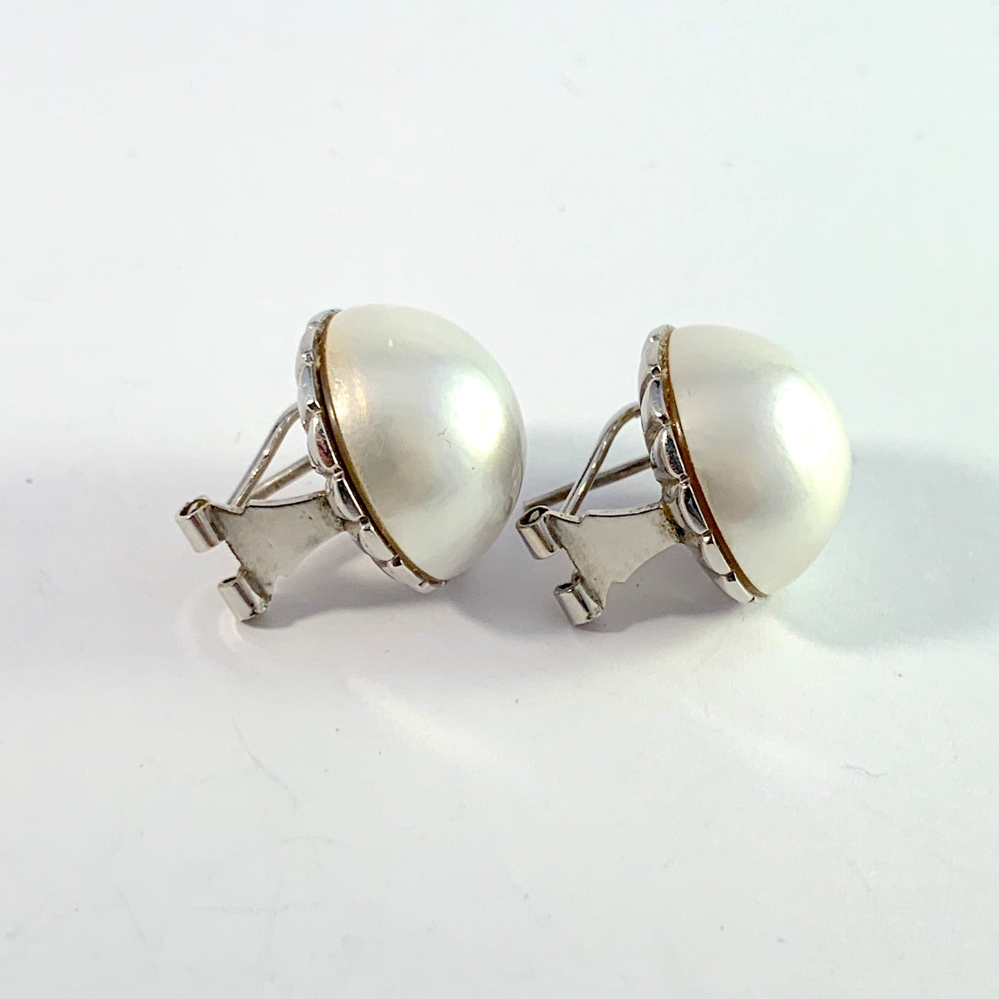 Vintage 18k White Gold Mabe Pearl Earrings