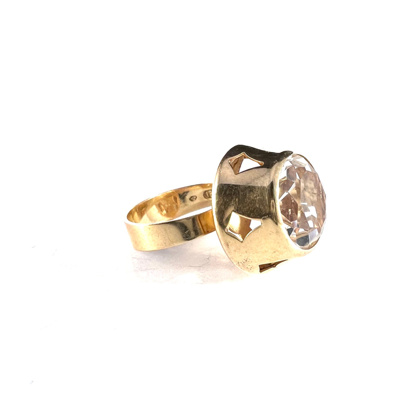 Finland 1960-70s. Vintage 18k Gold Rock Crystal Ring.