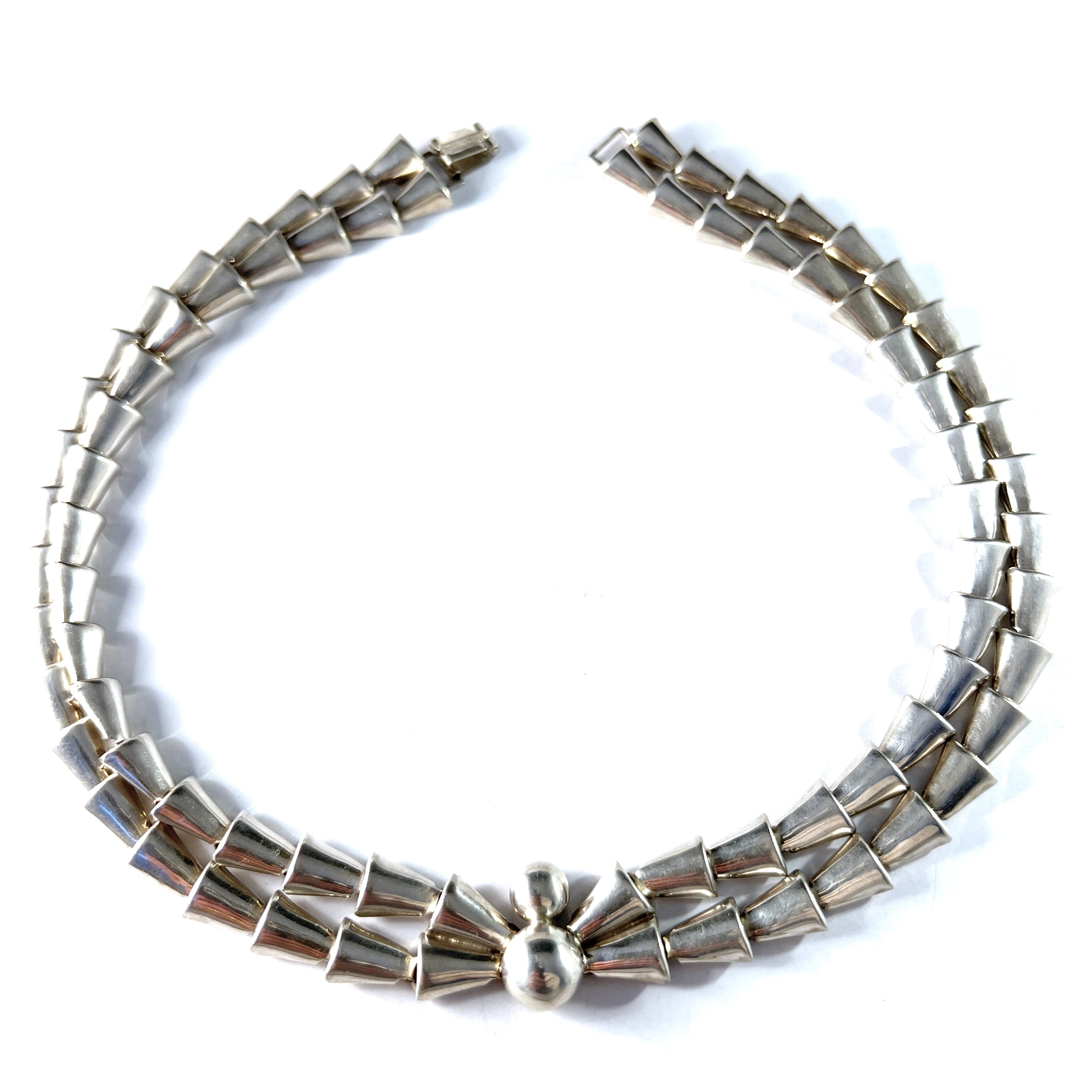Vintage 1930s At Deco Machine Age Sterling Silver Collar Necklace.