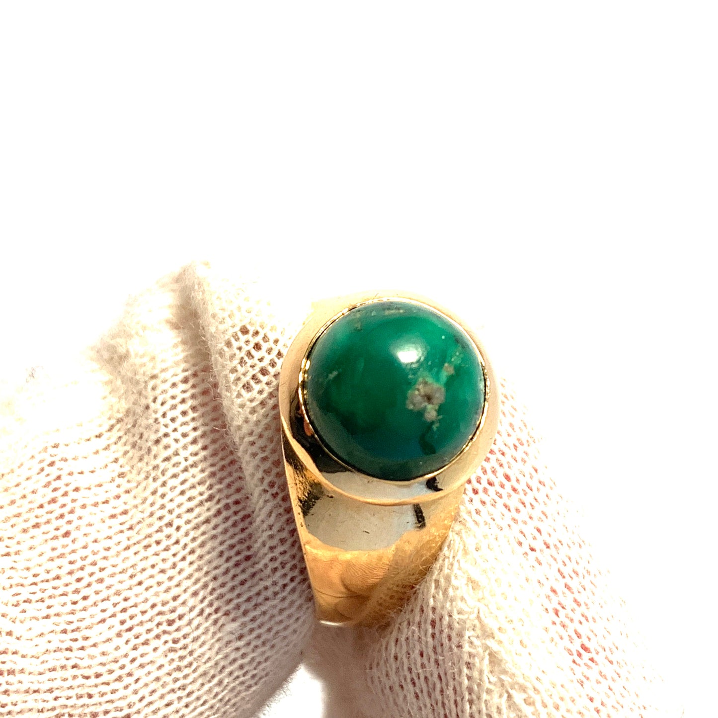 Guldvaruhuset, Sweden year 1964. Vintage 18k Gold Chrysocolla Ring.