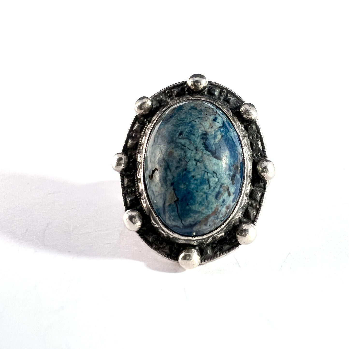 Maker CINI. Vintage Sterling Silver Blue Hardstone Woman on Shoulders Ring.