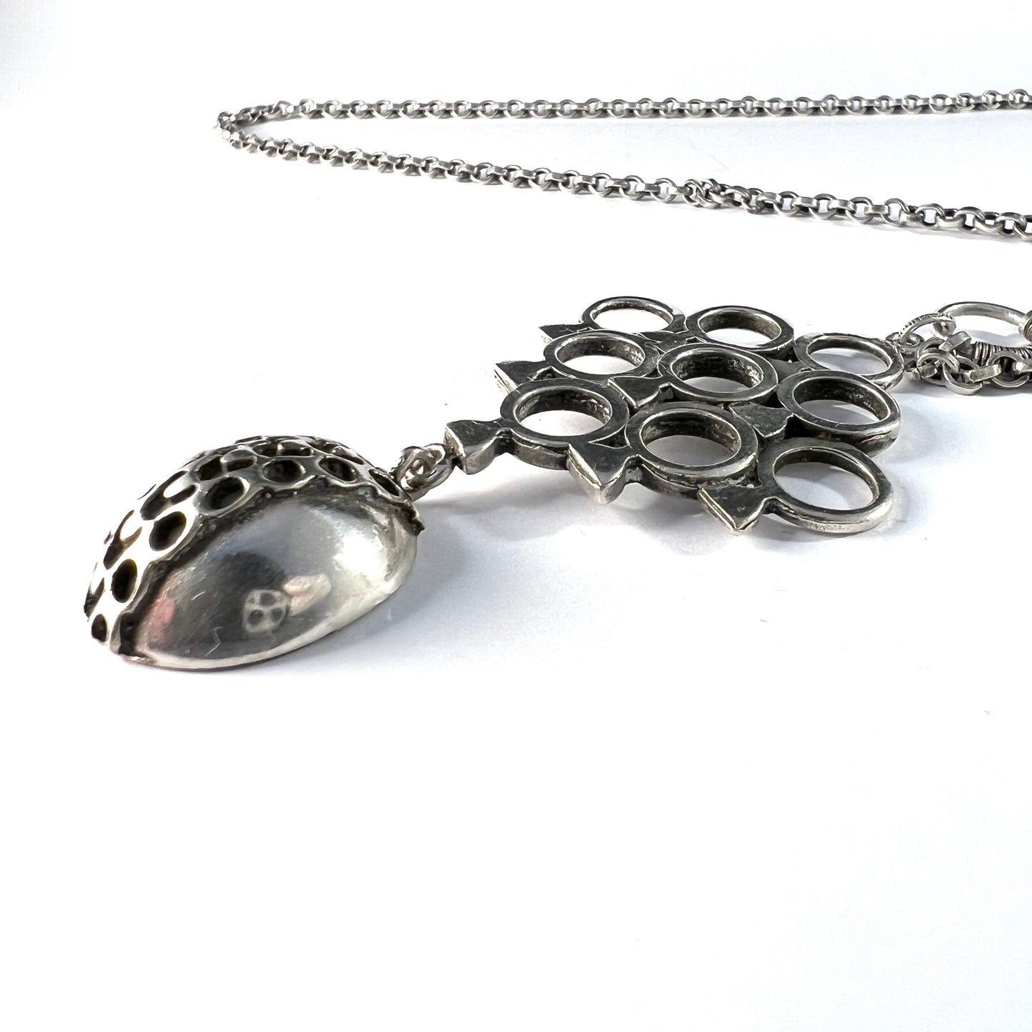 Pentti Sarpaneva for Torun Hopea Finland 1968 Large Silver Pendant Necklace.