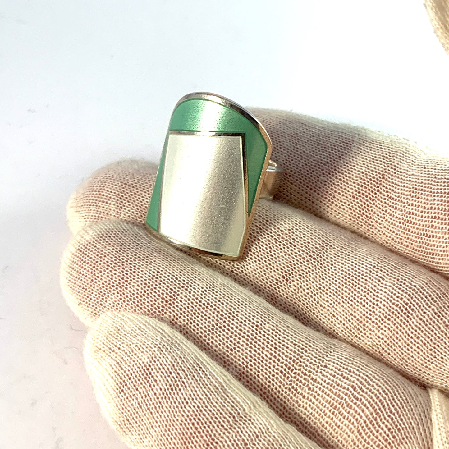 David-Andersen, design Millie Behrens, Norway Bold Sterling Silver Green and White Enamel Vintage ring