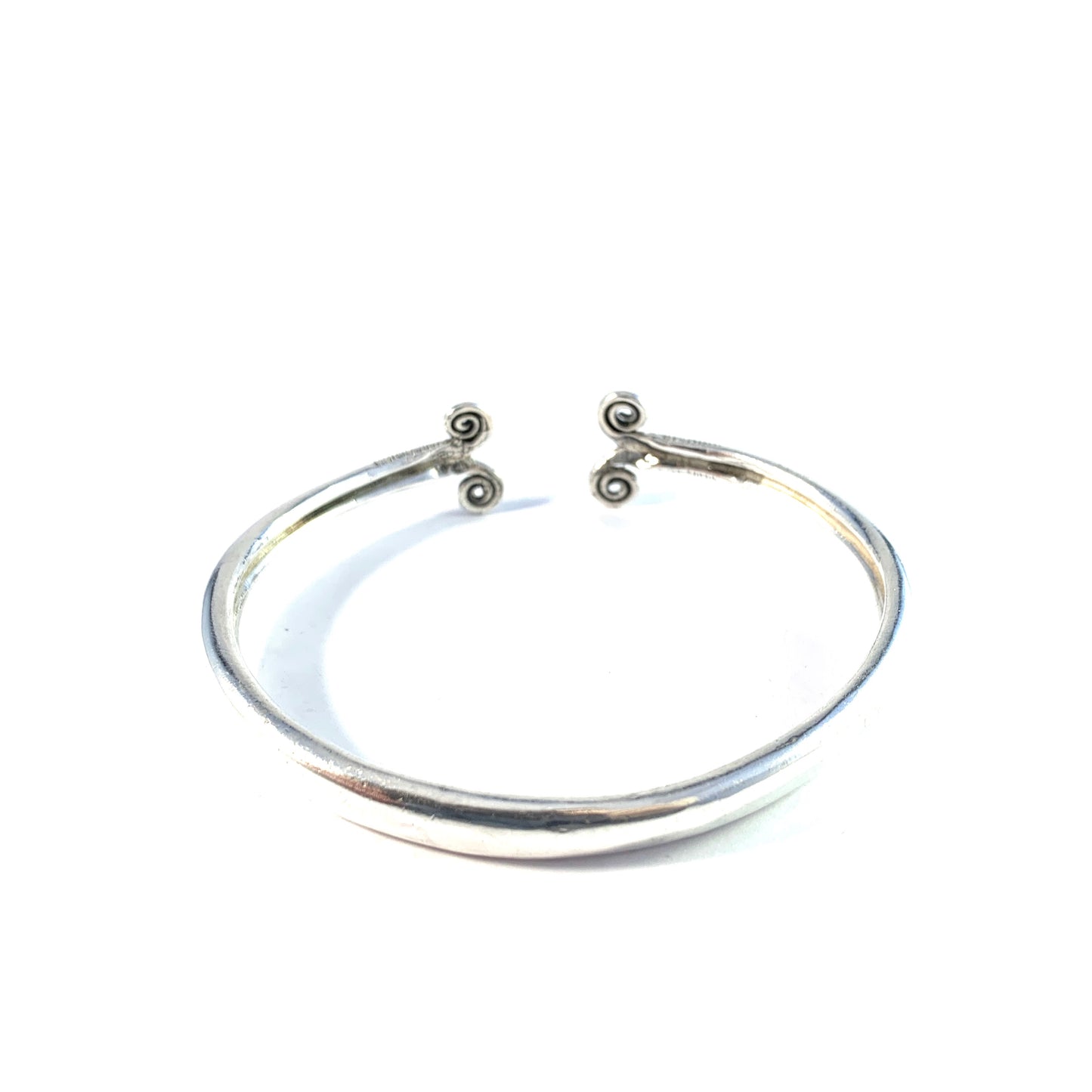 Bengt Hallberg, Sweden. Vintage Sterling Silver Viking Copy Bangle Bracelet Armring.