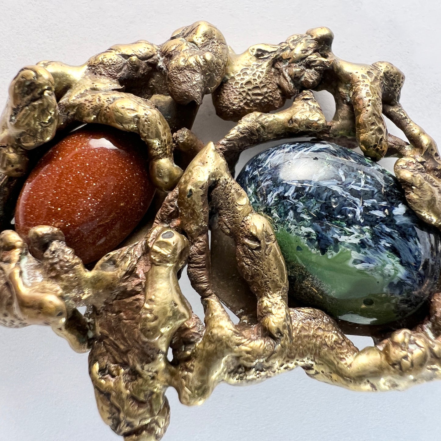 Luciano, Mexico. Vintage Brutalist Bronze Art Glass Pendant Necklace.
