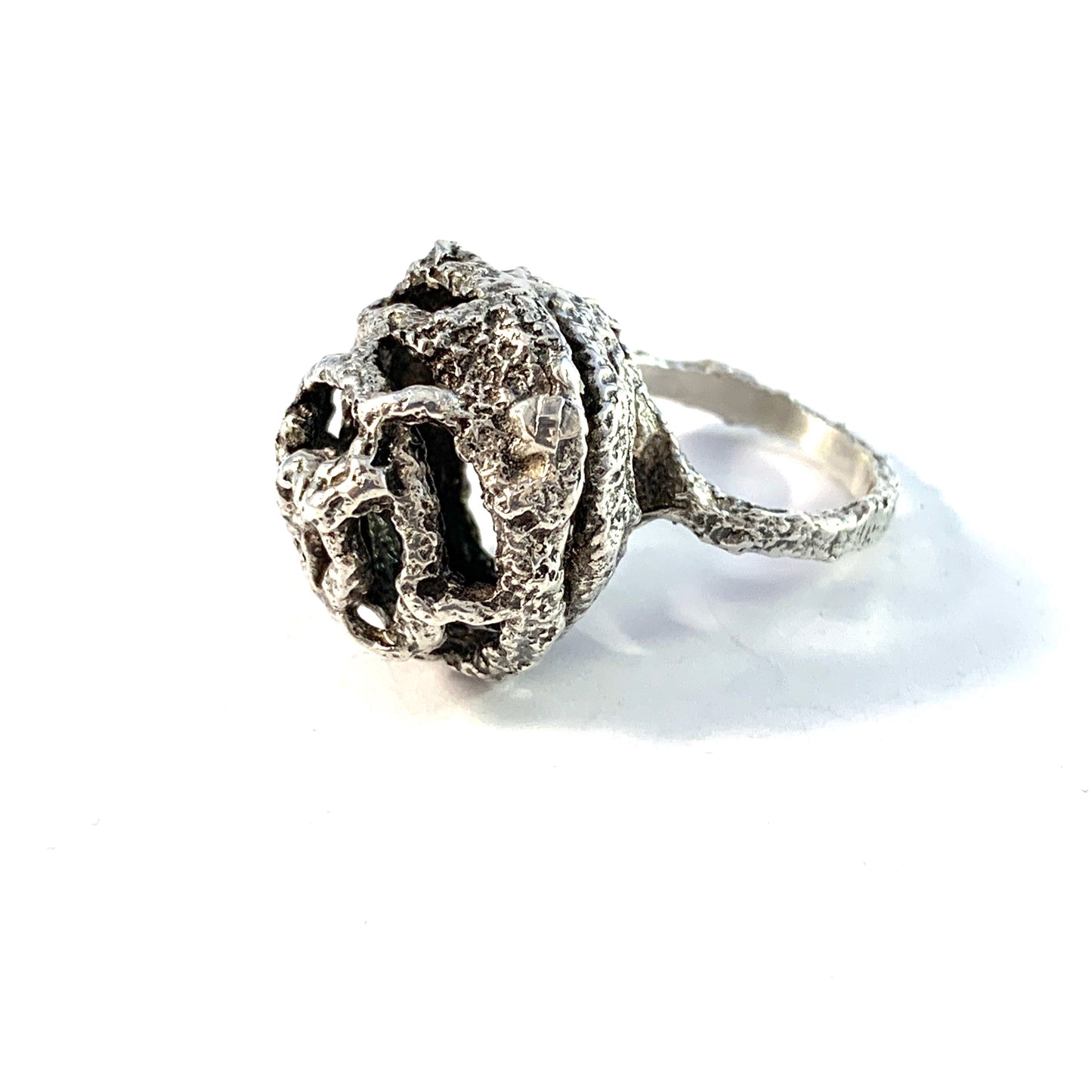 Hugo Grun, Denmark 1970s. Modernist Solid Silver Ring.