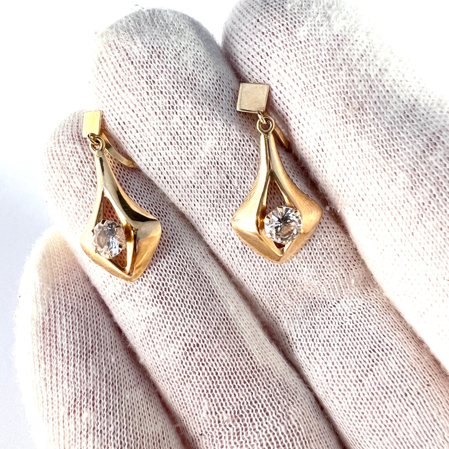 Alton, Sweden 1968. Vintage 18k Gold Rock Crystal Earrings.