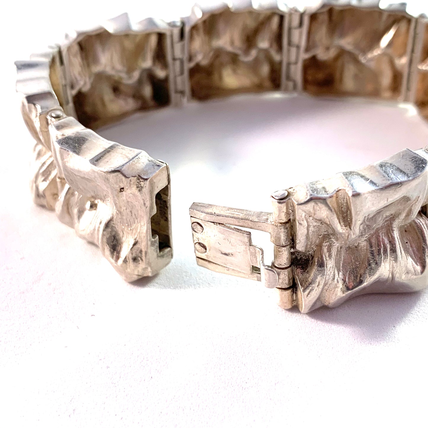 Matti Hyvärinen, Finland year 1972 Chunky Sterling Silver Bracelet.