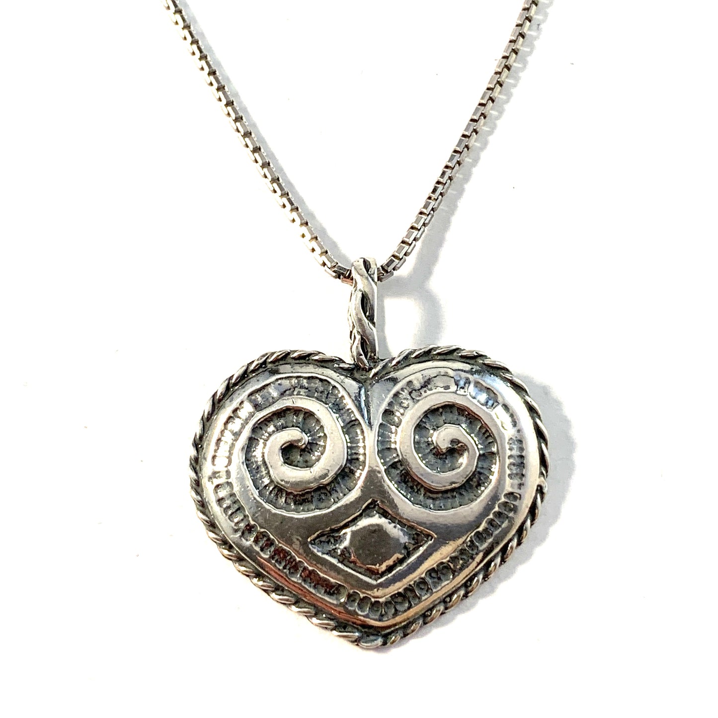 Victor Janson, Sweden. Vintage Solid Silver Heart Pendant Necklace.