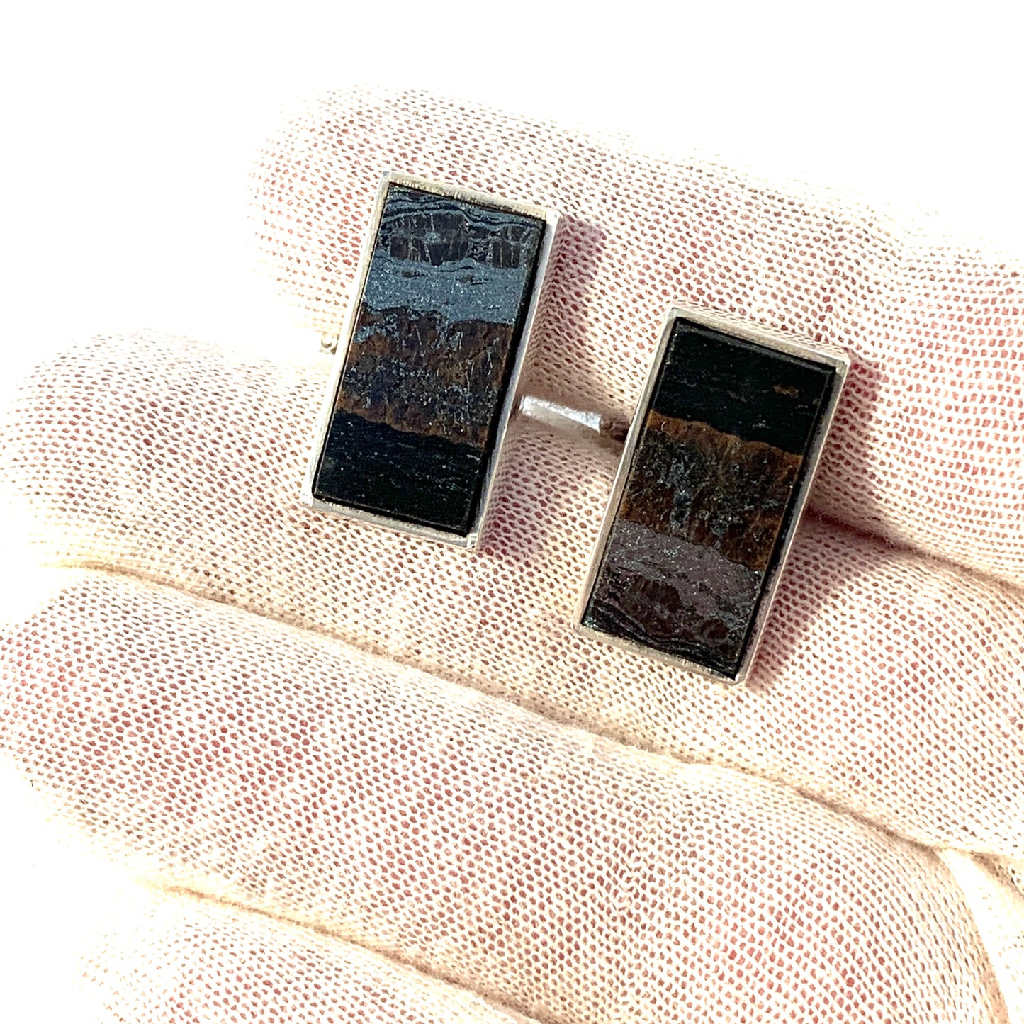 Roland Lantz, Sweden 1974. Bold Sterling Silver Iron Ore Cufflinks.