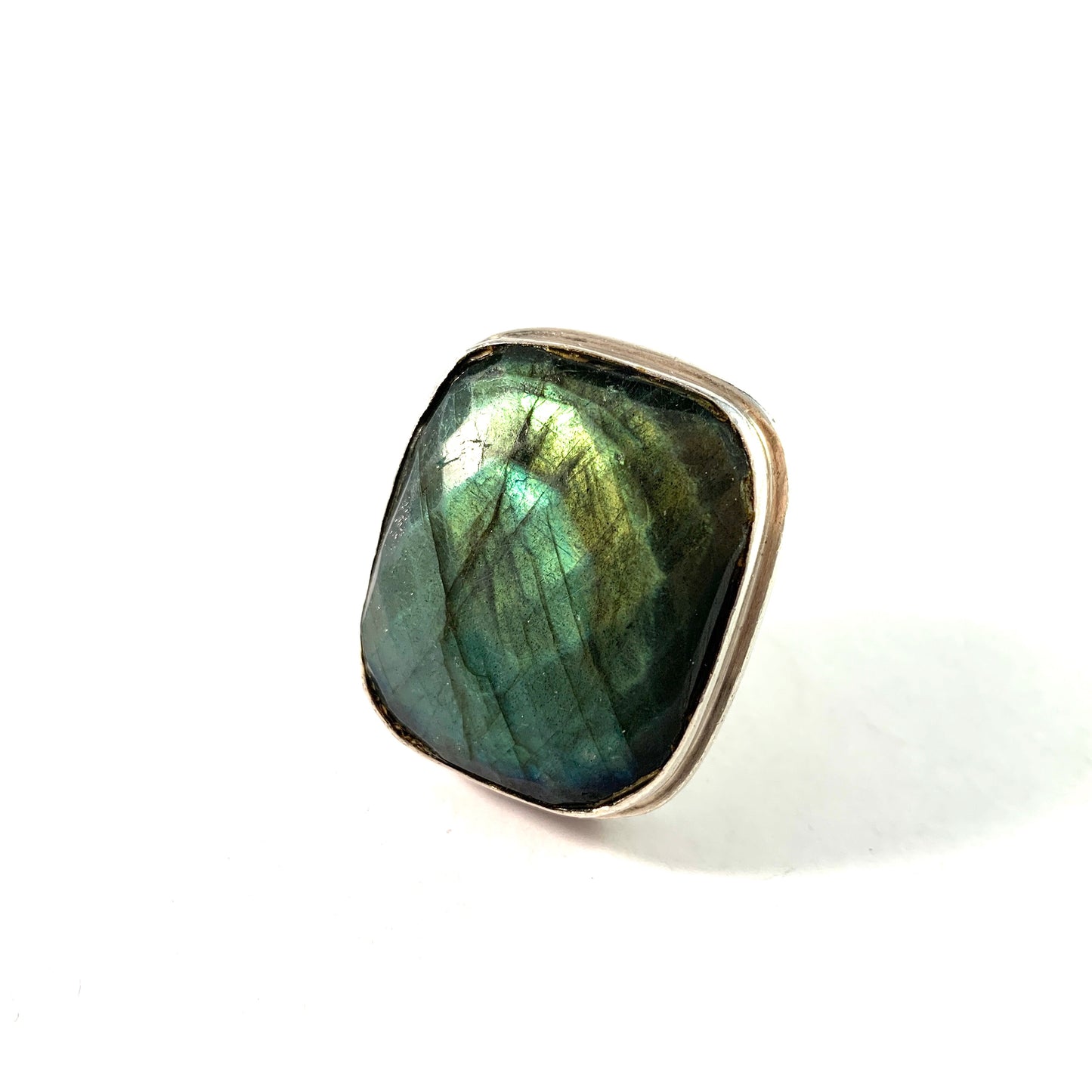 Monica Vinader, UK. Chunky Sterling Silver Large Labradorite Ring.