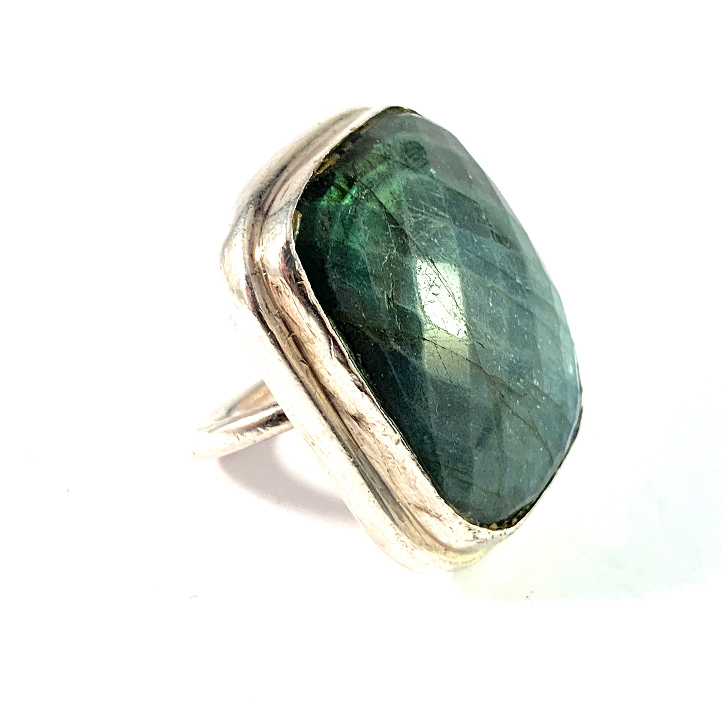 Monica Vinader, UK. Chunky Sterling Silver Large Labradorite Ring.