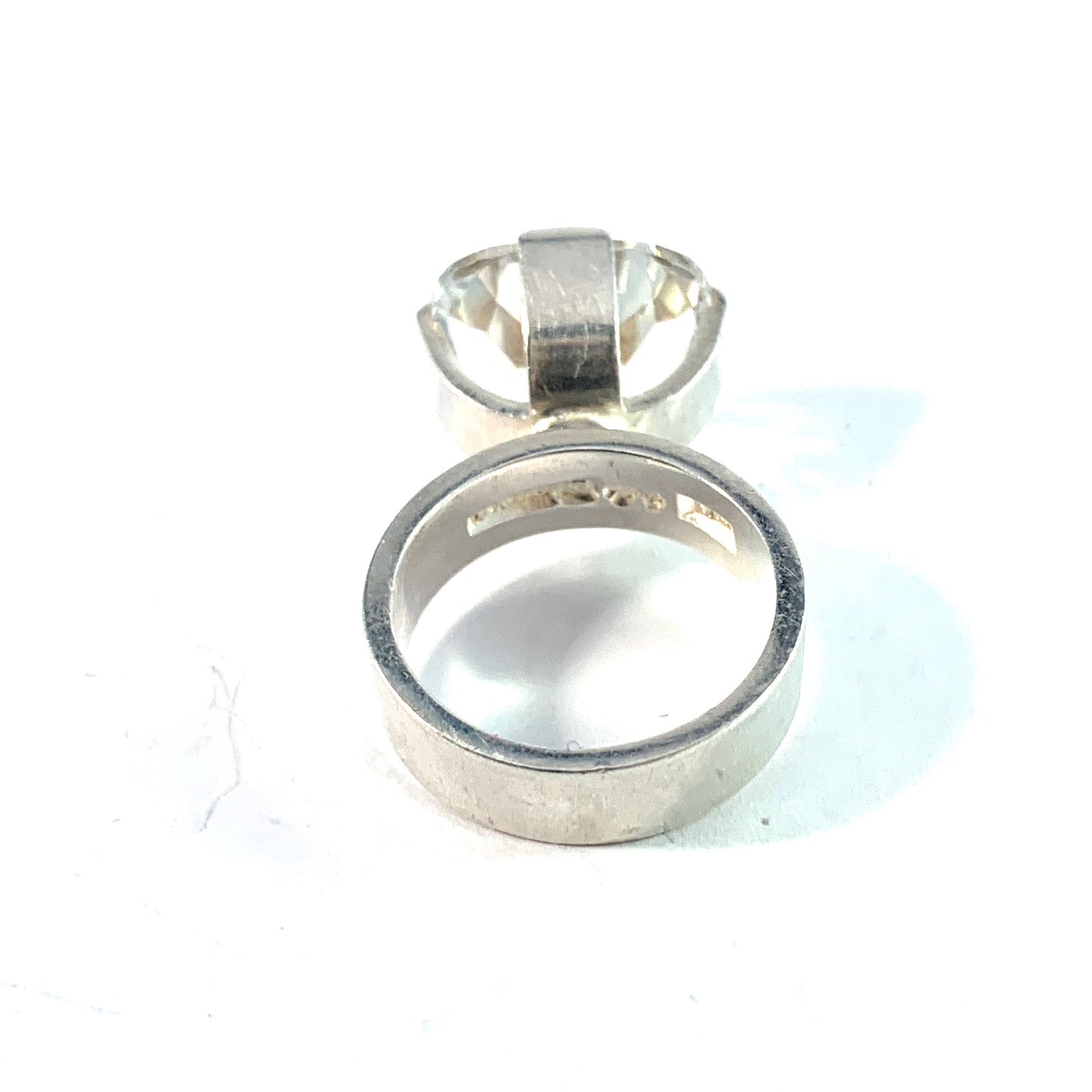 Ceson, Sweden 1966. Vintage Modernist Sterling Silver Synthetic Spinel Ring.