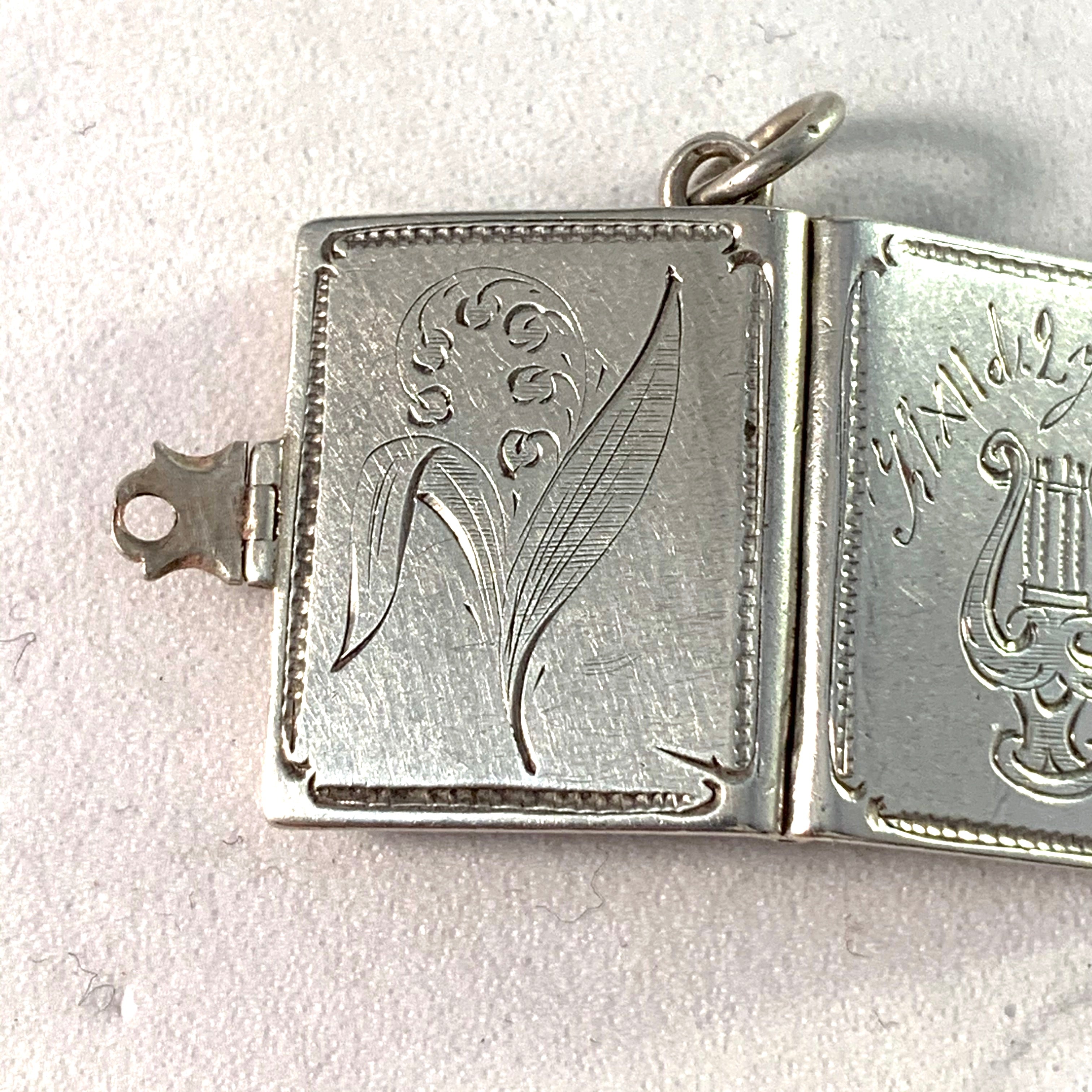 Antique Sterling Silver Locket for Two Photos, Hallmarked 1918 Sterling  Silver Locket