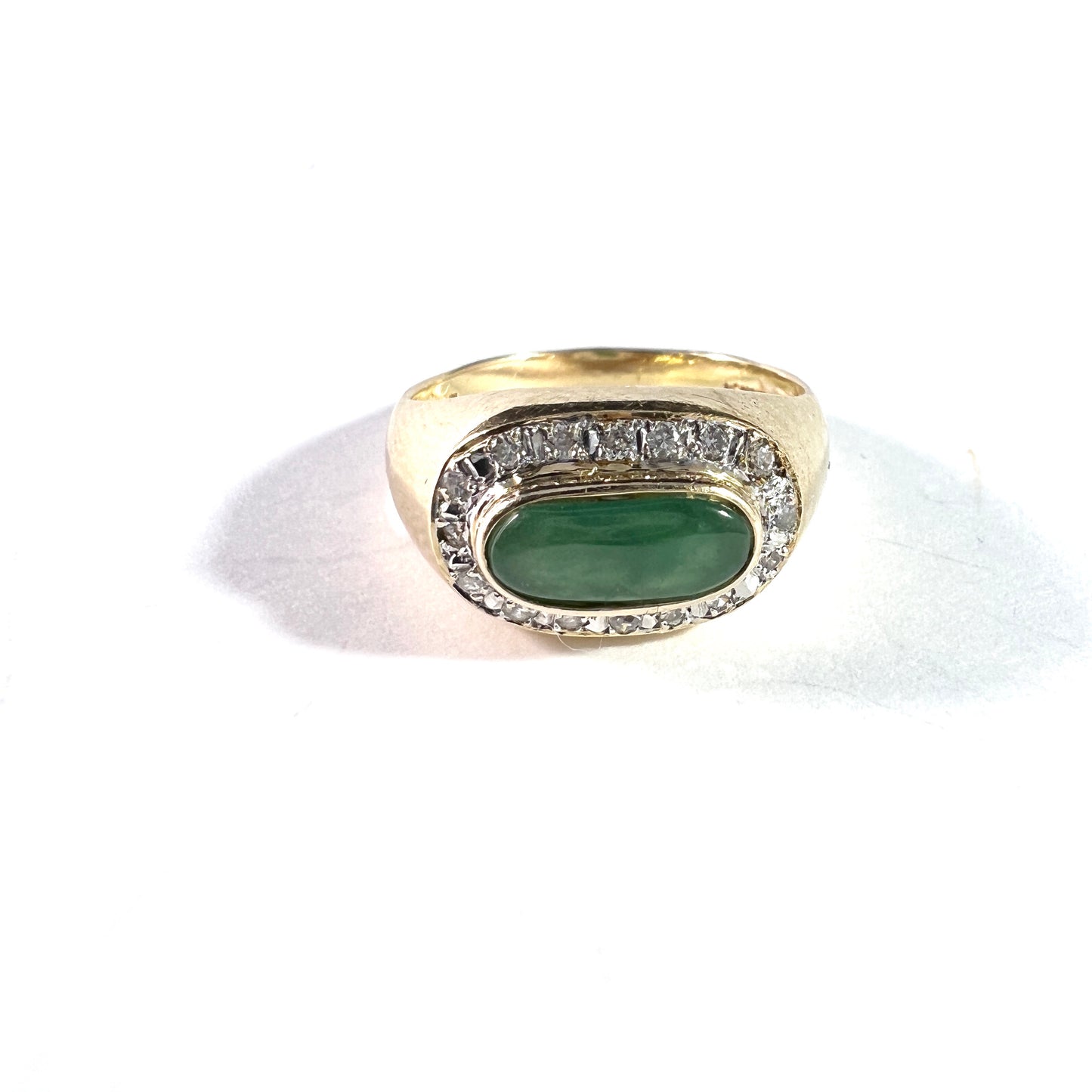 Vintage 18k Gold Diamond Jade Ring.