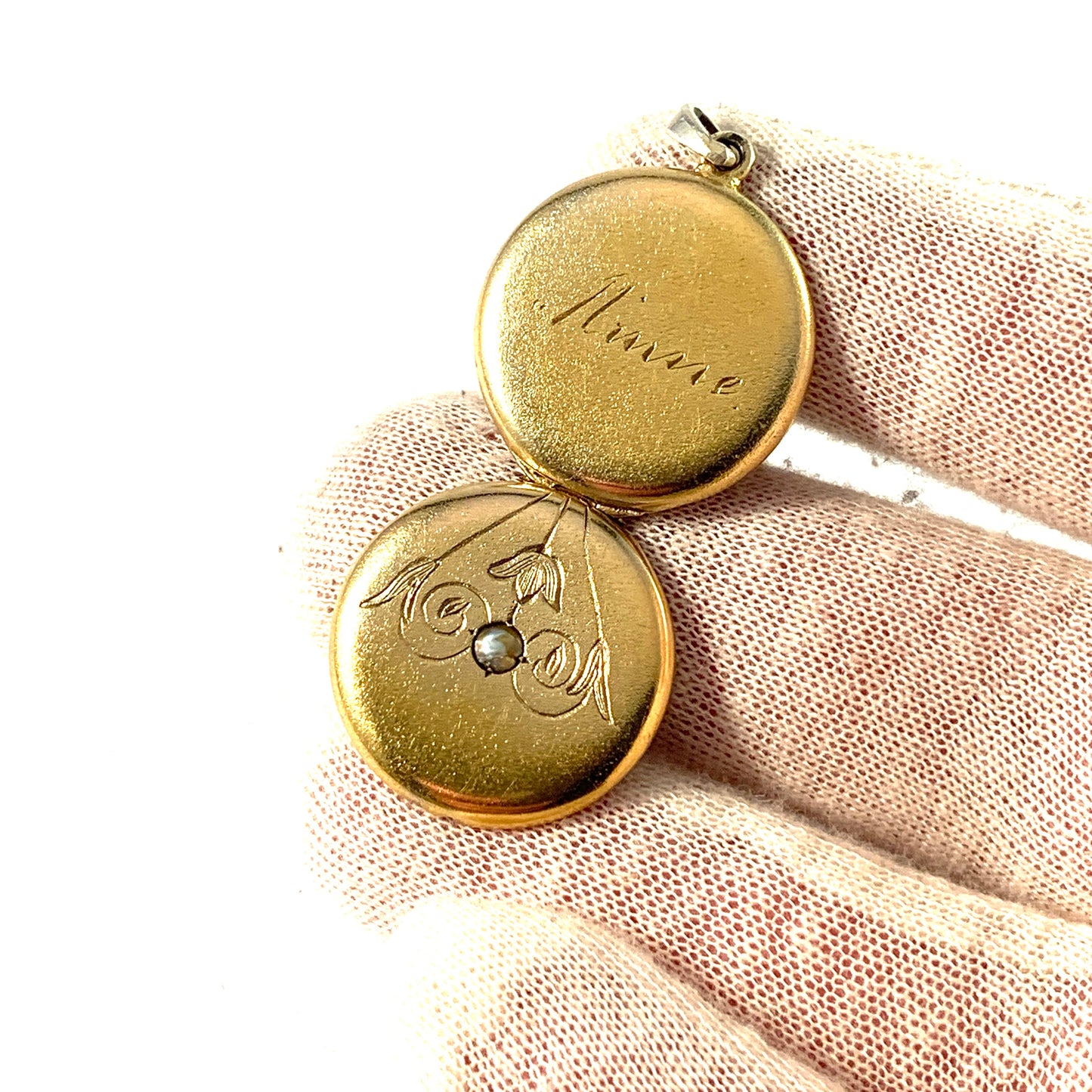 Antique c 1910s Gilt Solid Silver Memory Locket Pendant.