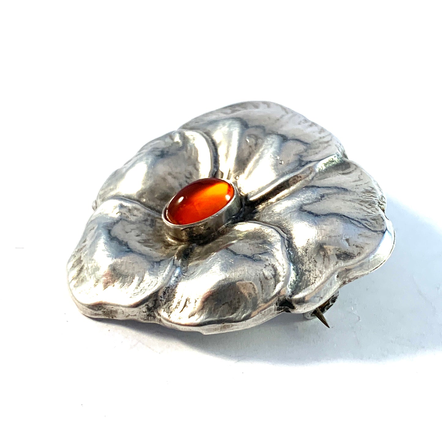 Bernhard Hertz, Copenhagen 1916 Art Nouveau Skonvirke Solid Silver Carnelian Brooch.