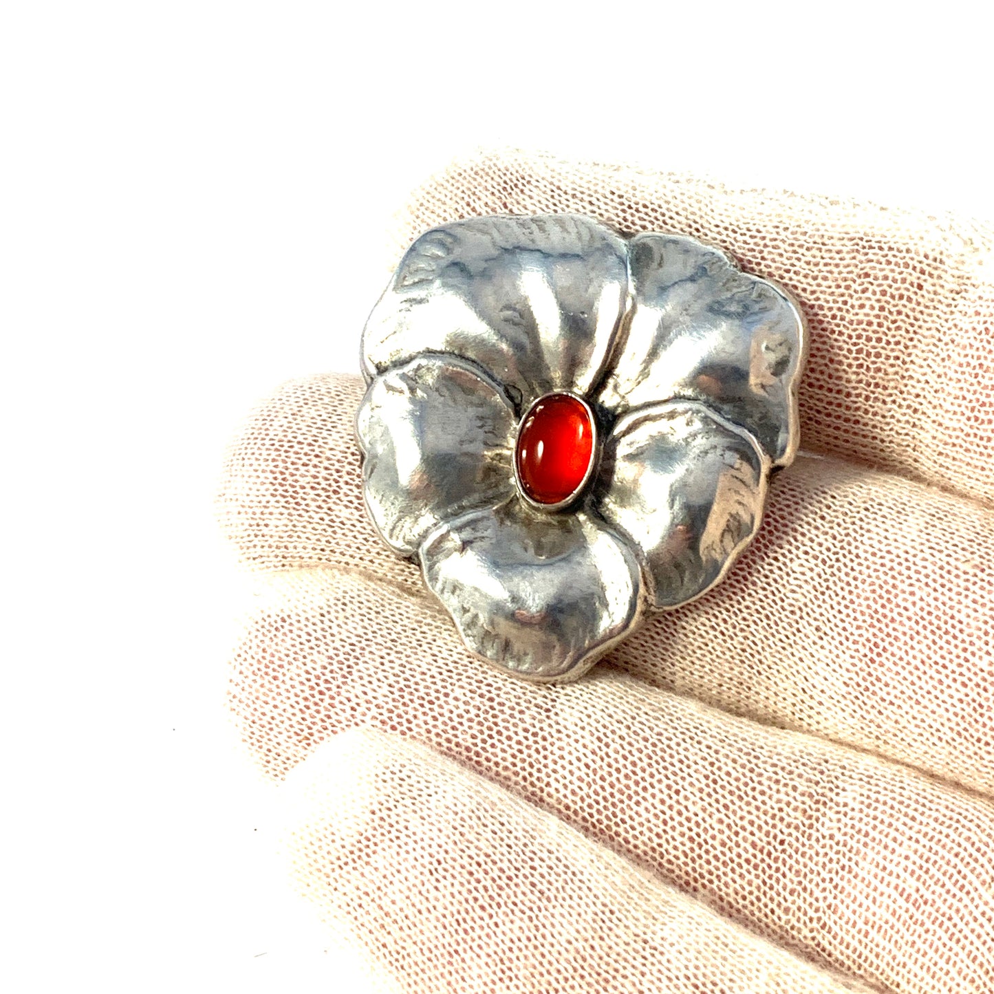 Bernhard Hertz, Copenhagen 1916 Art Nouveau Skonvirke Solid Silver Carnelian Brooch.