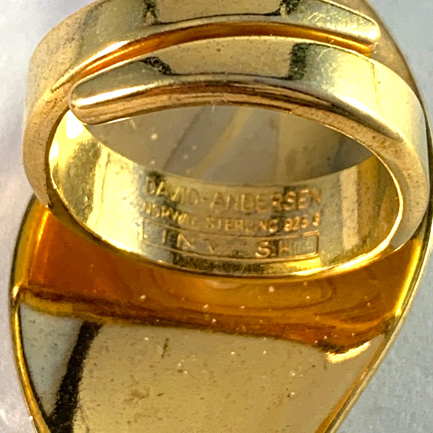 Synnøve Korssjøen, for David Andersen, Norway. Bold Vintage Sterling Silver White Enamel Ring.