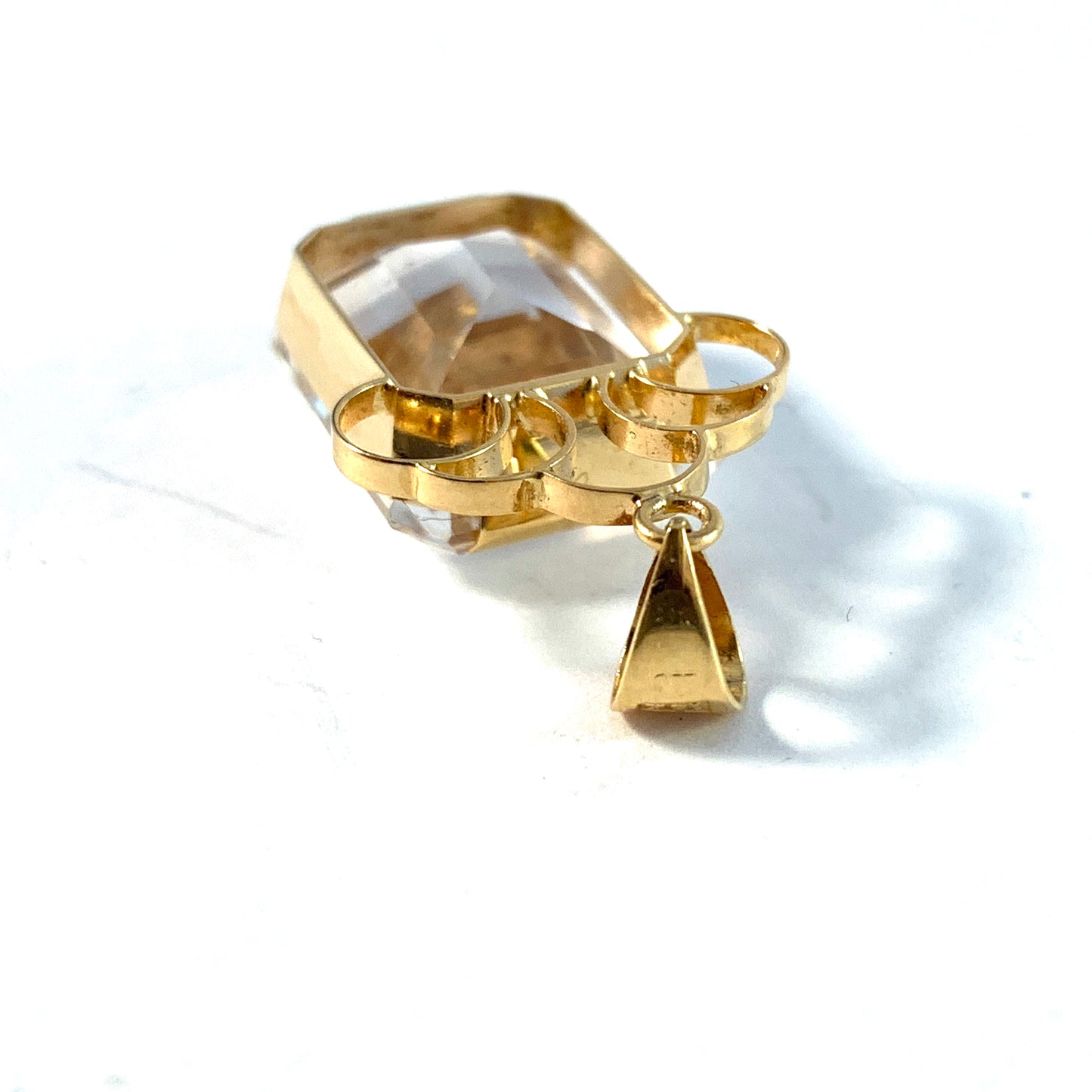 D Ekström, Sweden 1959. Mid Century 18k Gold Rock Crystal Pendant.