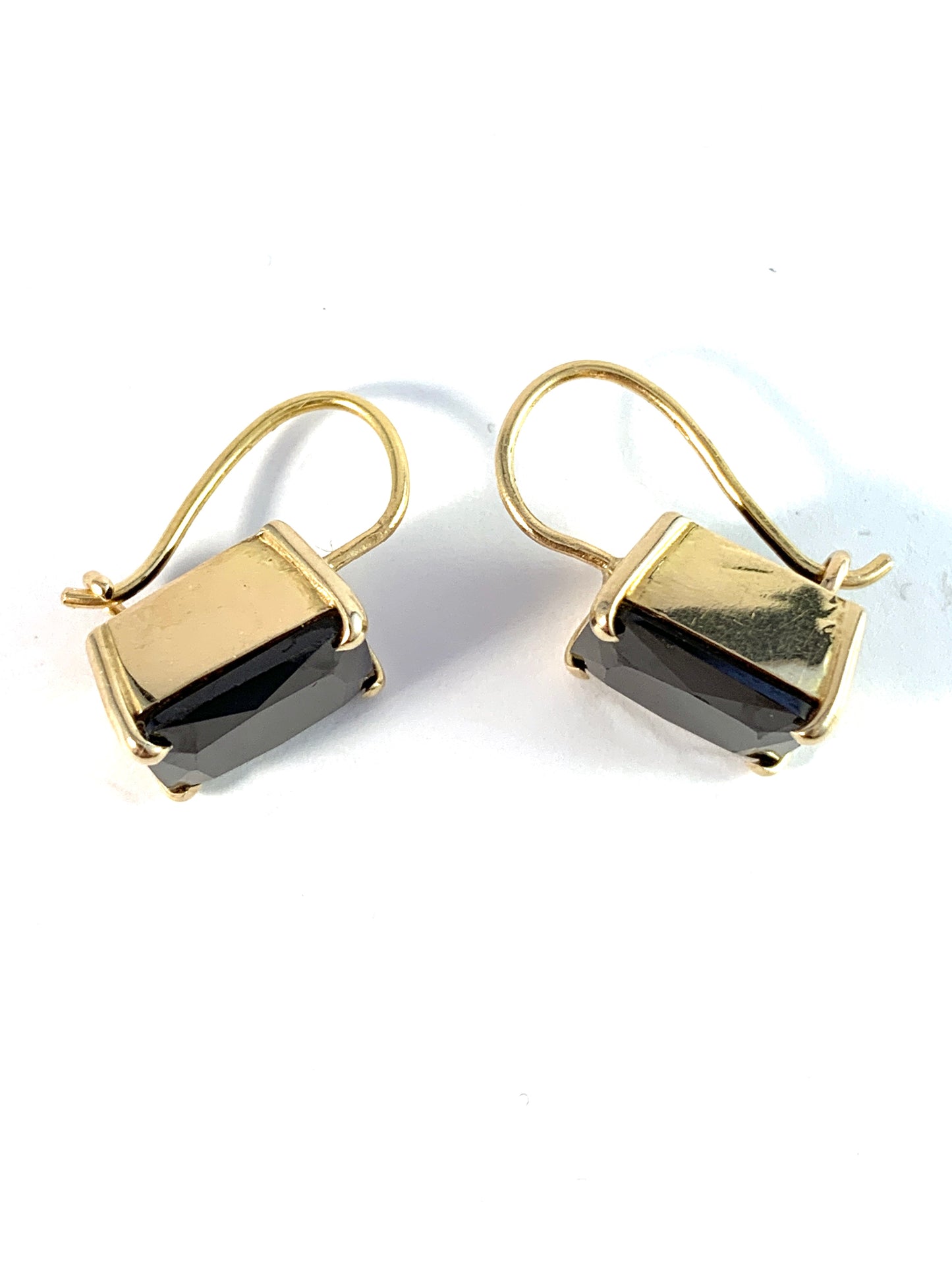 Vintage Mid Century 18k Gold Onyx Earrings. Boxed. 7.2gram