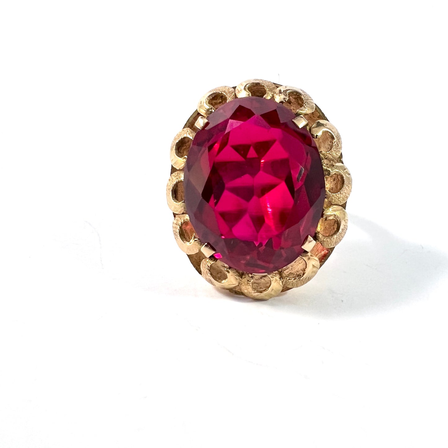 Warsaw Poland 1960s. Vintage 18k Gold Synthetic Sapphire Cocktail Ring. 11.2gram