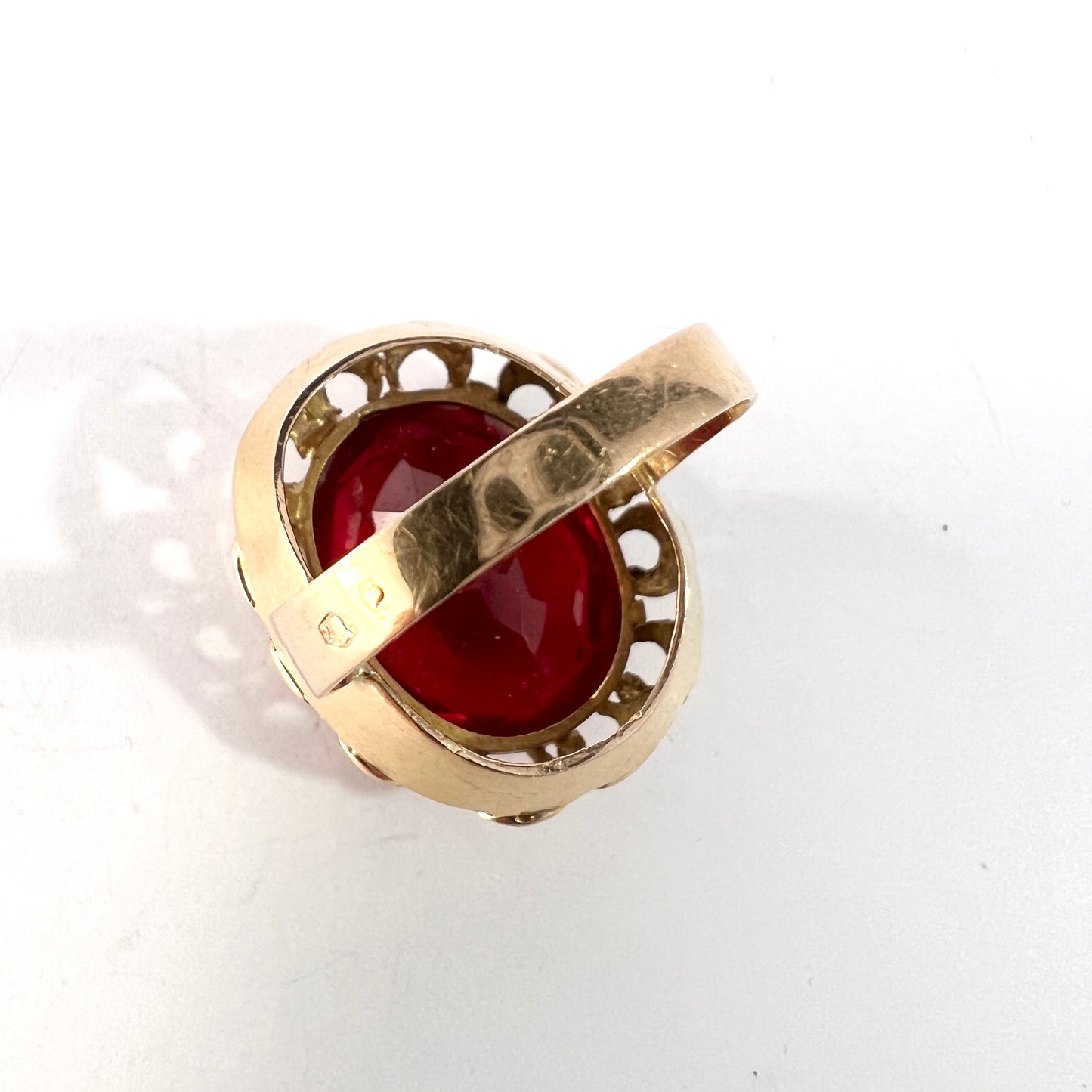 Warsaw Poland 1960s. Vintage 18k Gold Synthetic Sapphire Cocktail Ring. 11.2gram