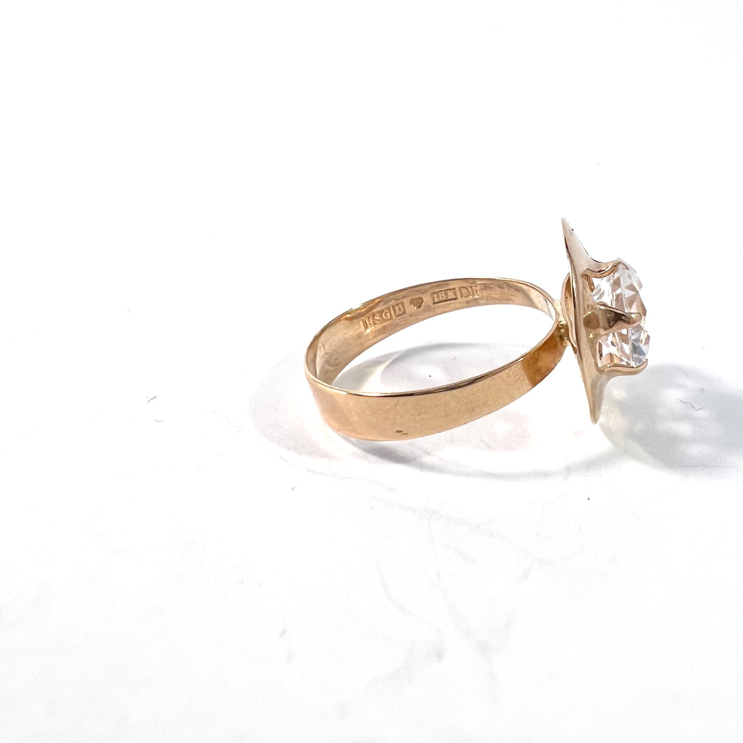 Hedberg, Sweden 1976. Vintage 18k Gold Rock Crystal Ring.