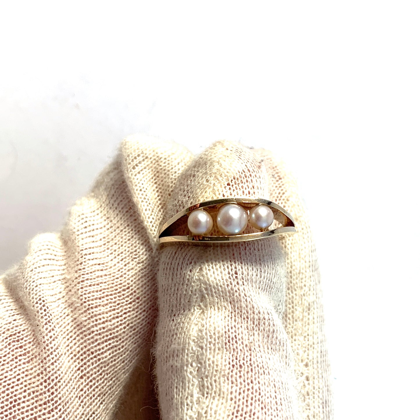 Egon Pedersen, Denmark. Vintage 14k Gold Cultured Pearl Ring.