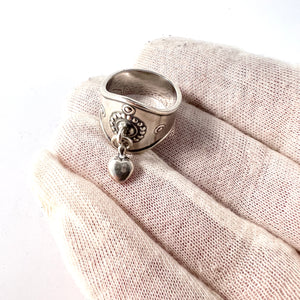 Kalevala Koru, Finland 1993. Vintage Sterling Silver Heart Charm Ring.